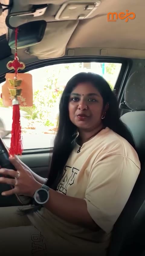 Mojo Drive student behind the wheel sharing her experience